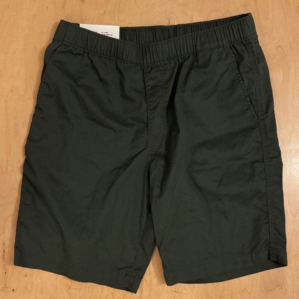 Uniqlo Dark Green Men's Flat Front Shorts